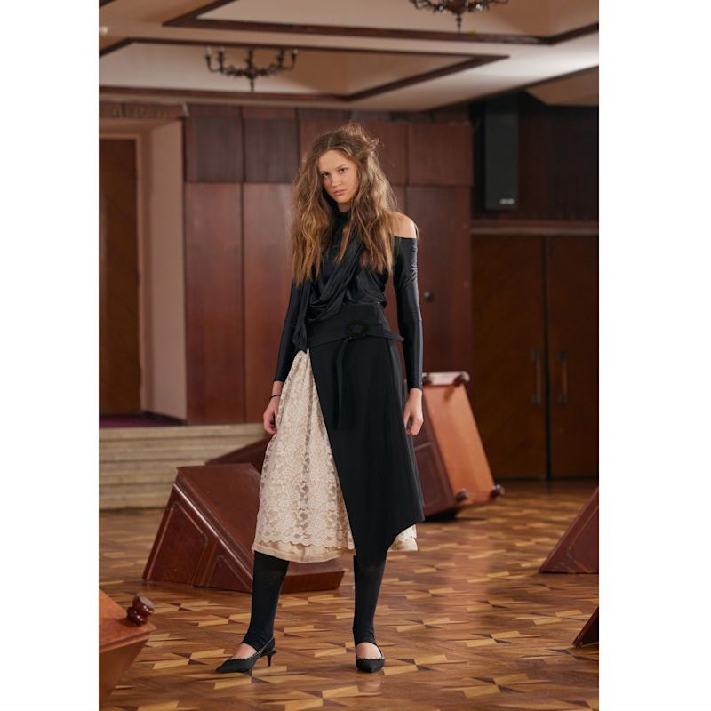 Layered Skirt With White Lace Detail Black | Julia Allert | Wolf