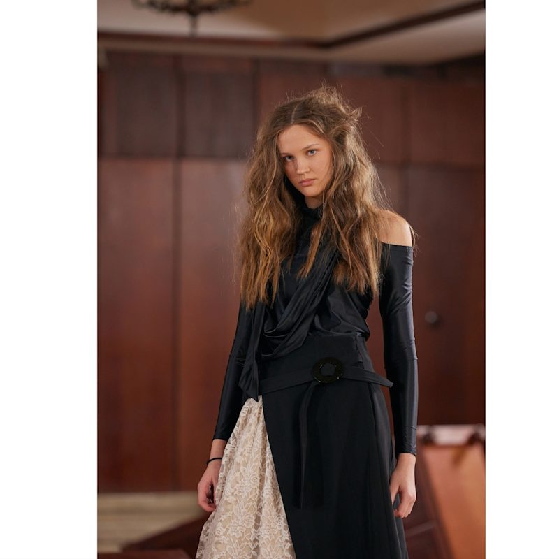 Layered Skirt With White Lace Detail Black | Julia Allert | Wolf