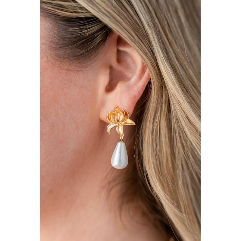 Thumbnail of Lily Shell Pearl Earrings image