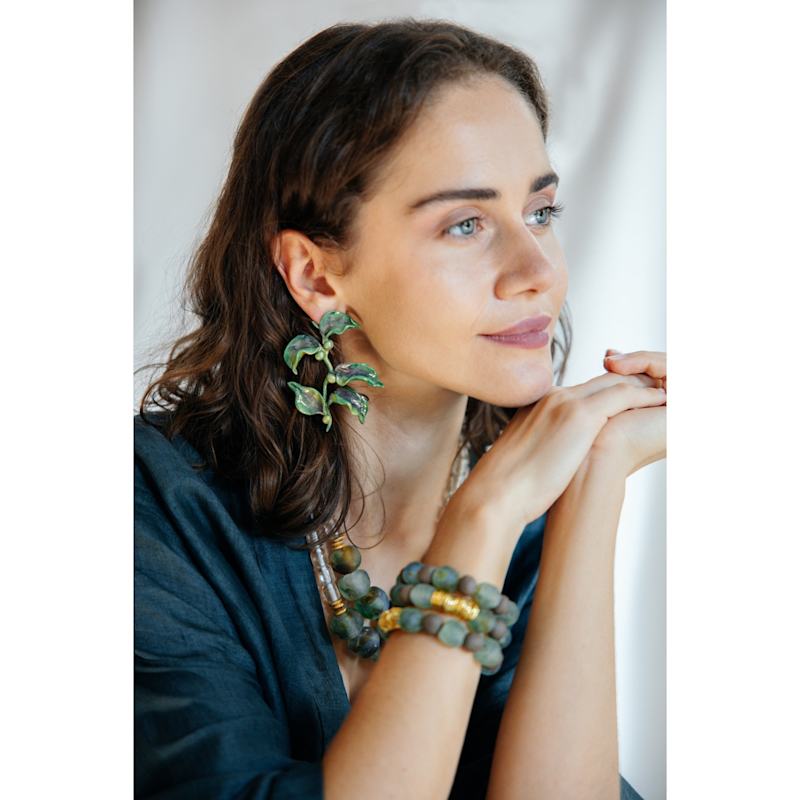 Thumbnail of Lynden - Sparkling Ivy Form Earring image