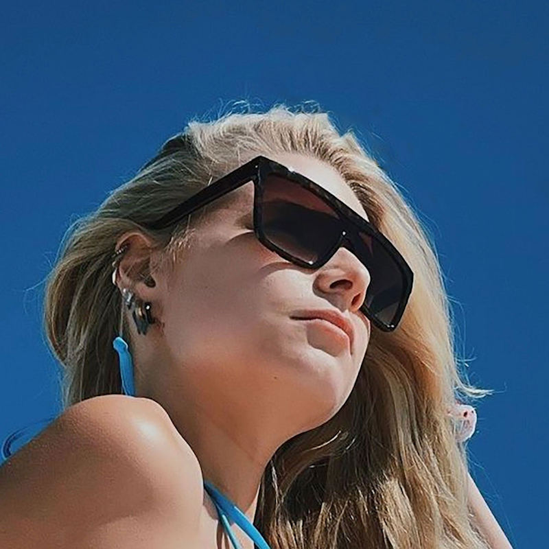 Thumbnail of Velvet Eyewear Shield Sunglass Style - Melania - Tortoise image