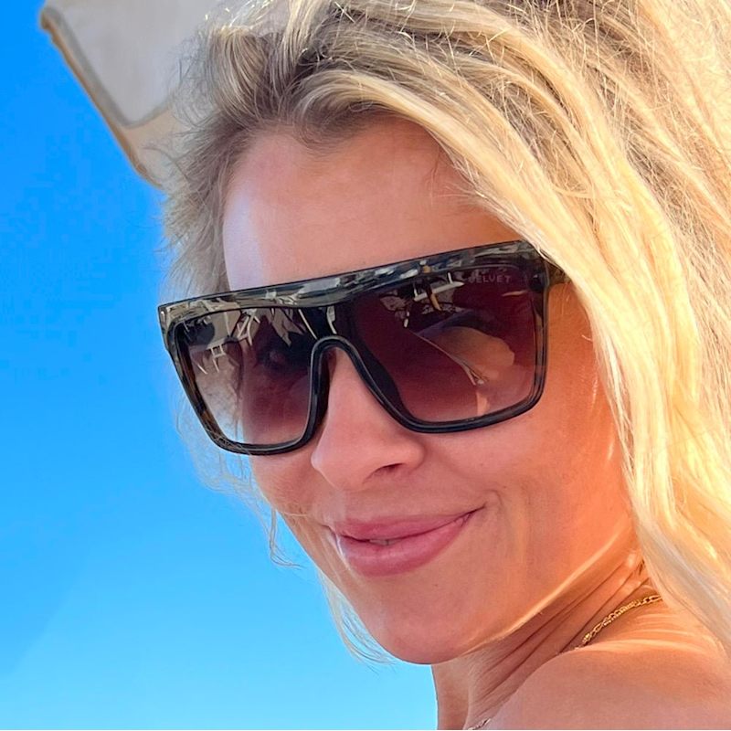 Thumbnail of Velvet Eyewear Shield Sunglass Style - Melania - Tortoise image