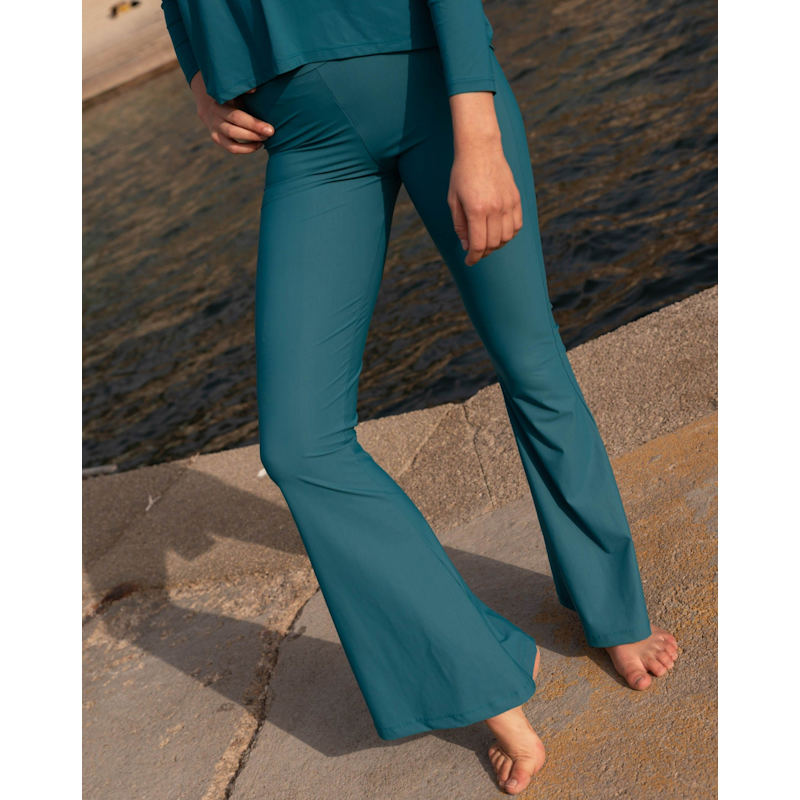 Thumbnail of Miami Sculpt UV Flare Leggings Teal image