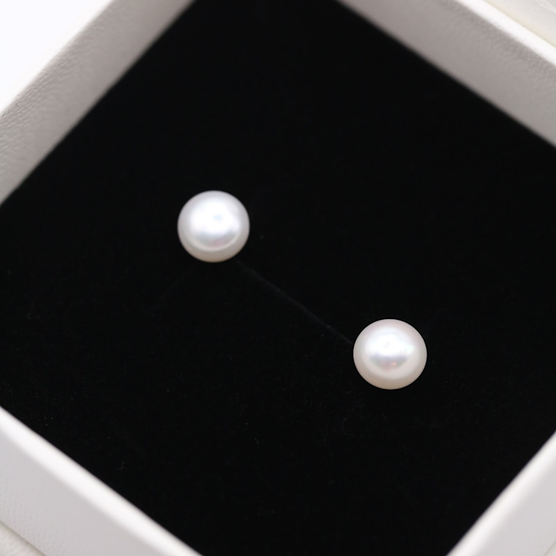 Thumbnail of Mini Freshwater Pearl Ear Studs image