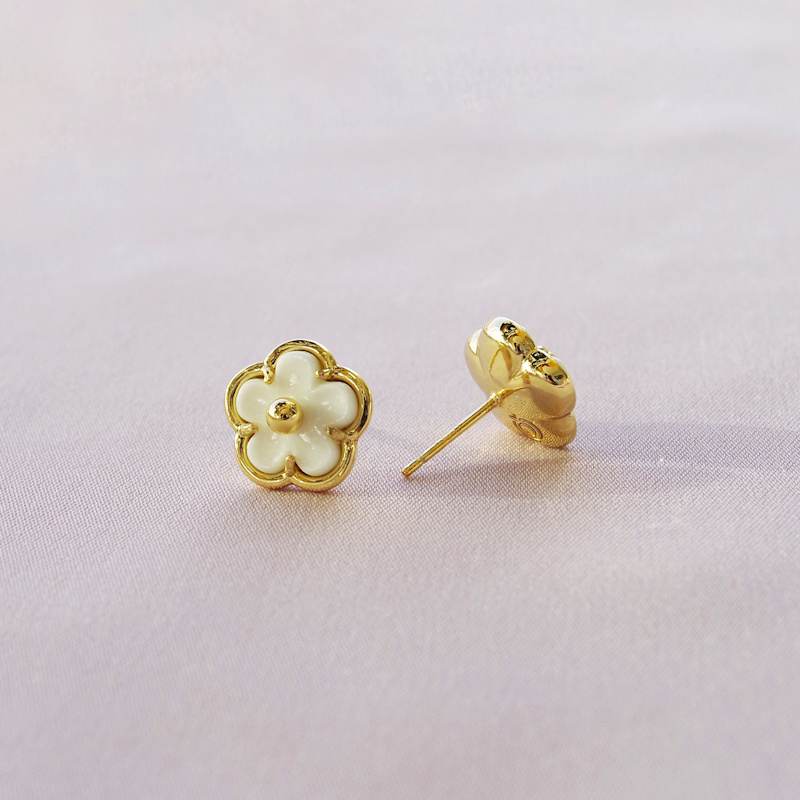 Thumbnail of Mini Porcelain Daisy Stud Earrings image