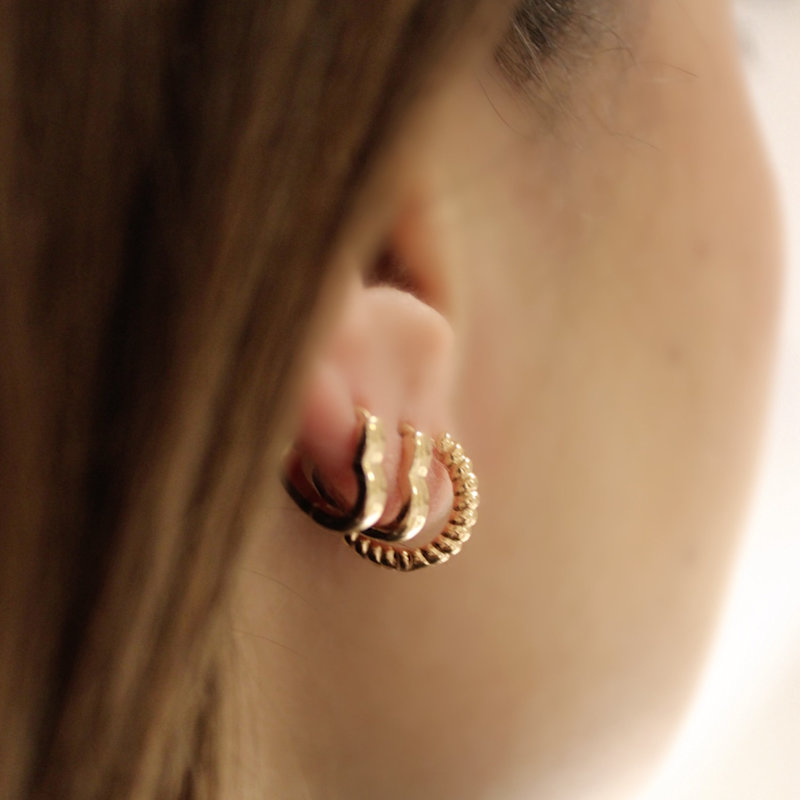 Modern Texture Minimal Earrings | 1610Istanbul | Wolf & Badger