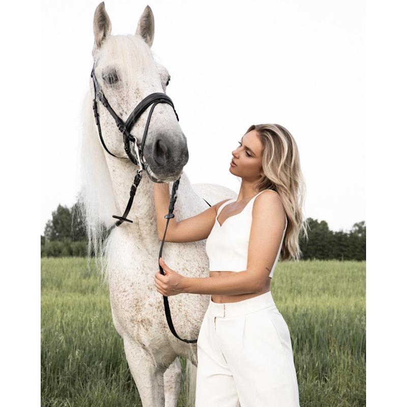 Thumbnail of Mori White Pant Set With Sleeveless Top image