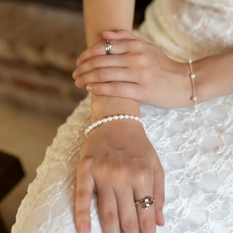 Thumbnail of Natural Freshwater Real Seed Pearl Necklace & Bracelet Set image
