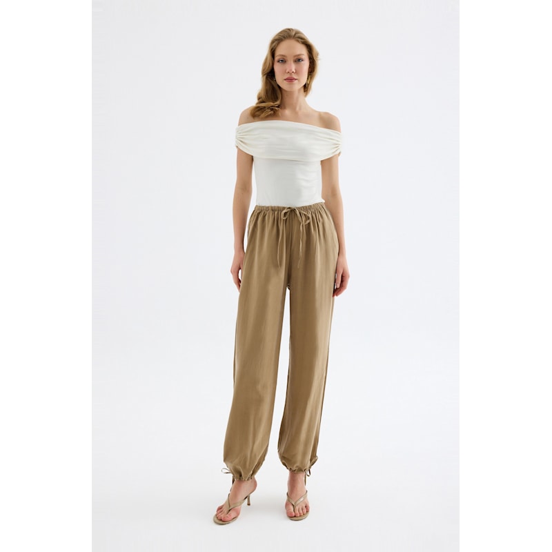 Novelle Modal Balloon Pants - Beige | MONLICIA | Wolf & Badger