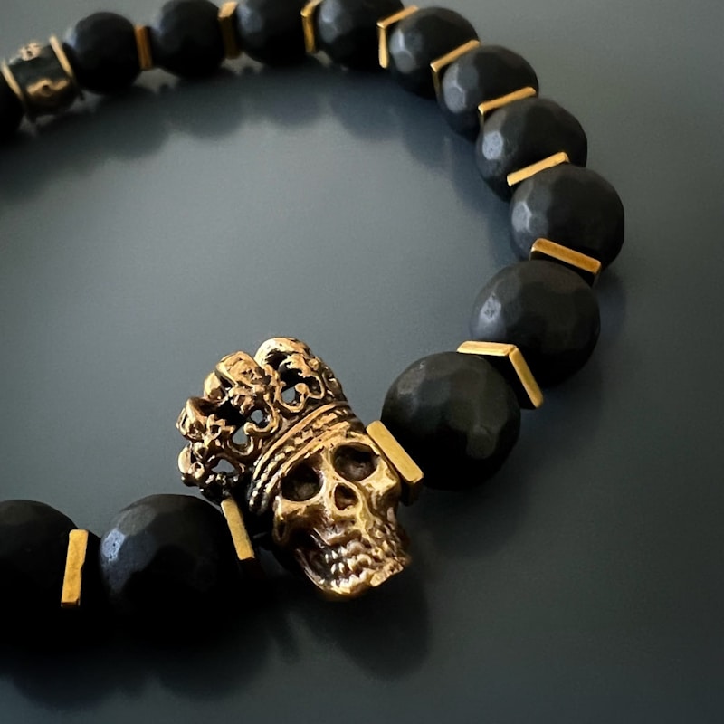Thumbnail of Onyx Stone King Skull Men's Beaded Bracelet - Black image