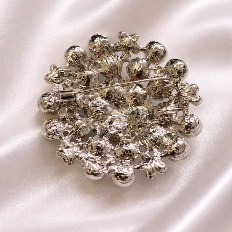 Thumbnail of Pearl Bloom Brooch image