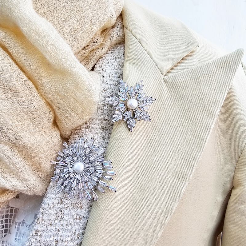 Thumbnail of Pearl Setting Snowflake Shaped Brooch image