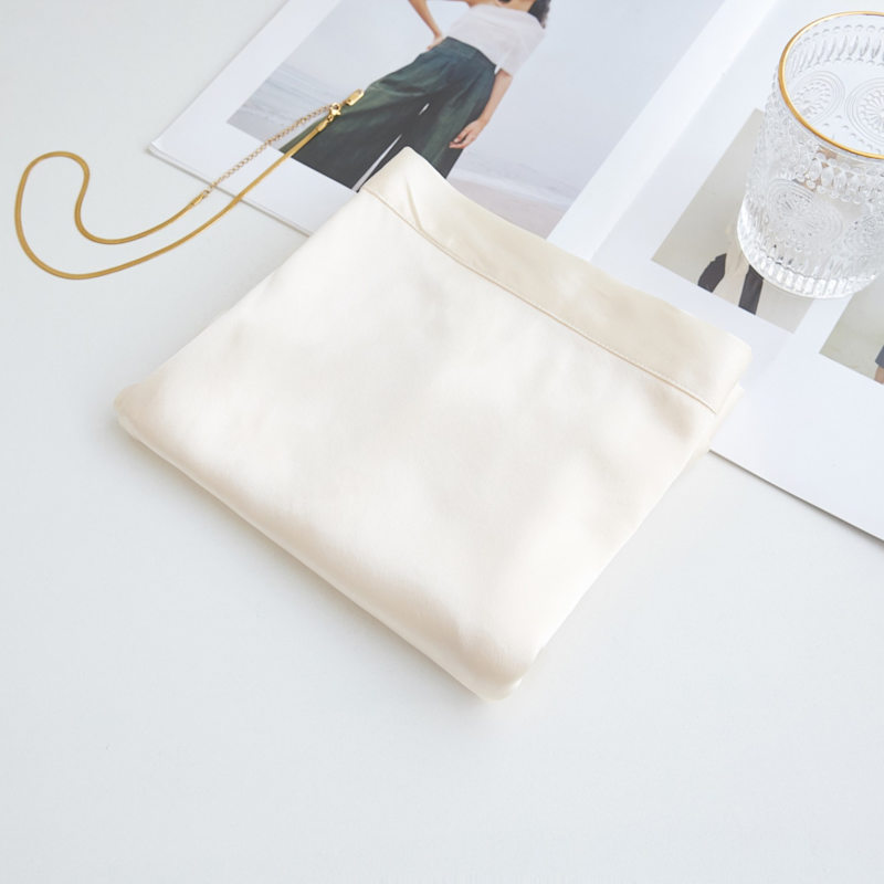 Thumbnail of Pure Mulberry Silk Camisole And Shorts Set - Cream image