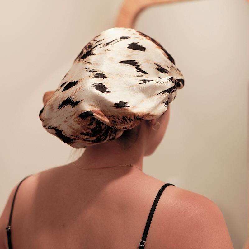 Thumbnail of Pure Mulberry Silk Double Layer Bonnet Leopard image