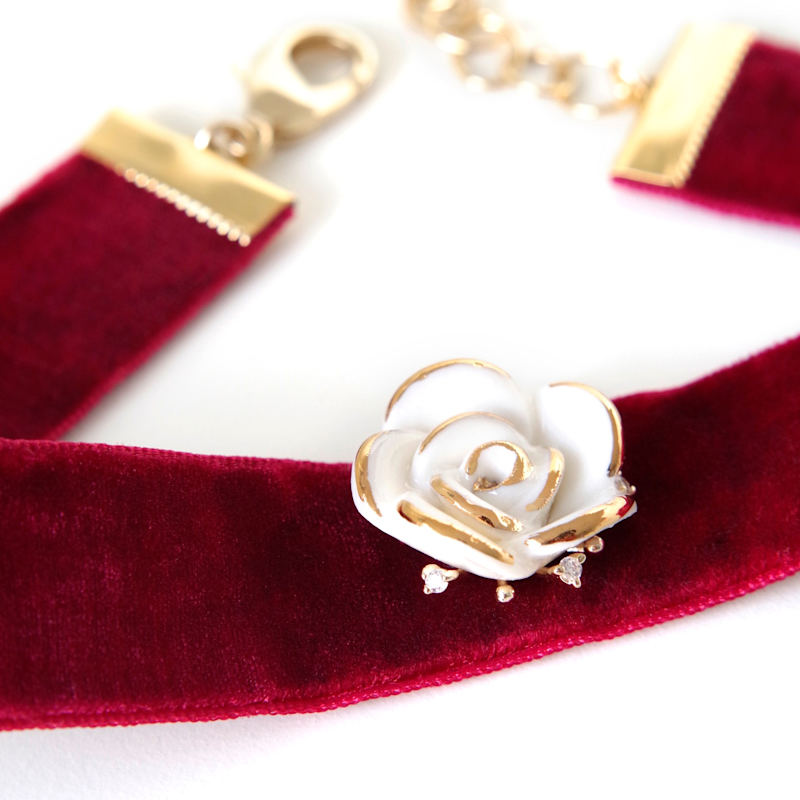 Thumbnail of Golden White Cloud Rose Red Velvet Choker image