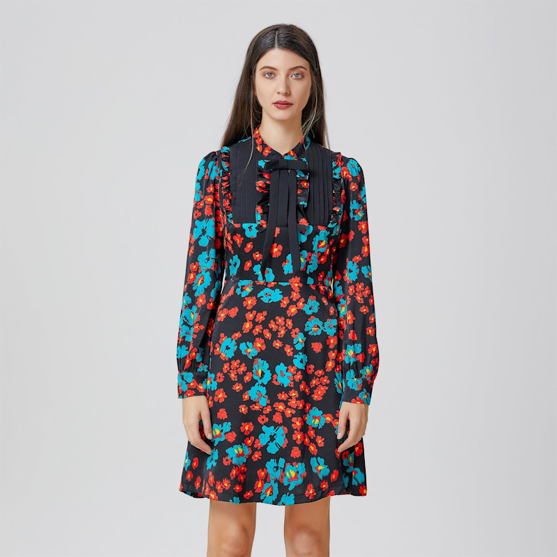 Ascot-Tie Flower Print Mini Dress - Black And Red | Smart and Joy | Wolf &  Badger
