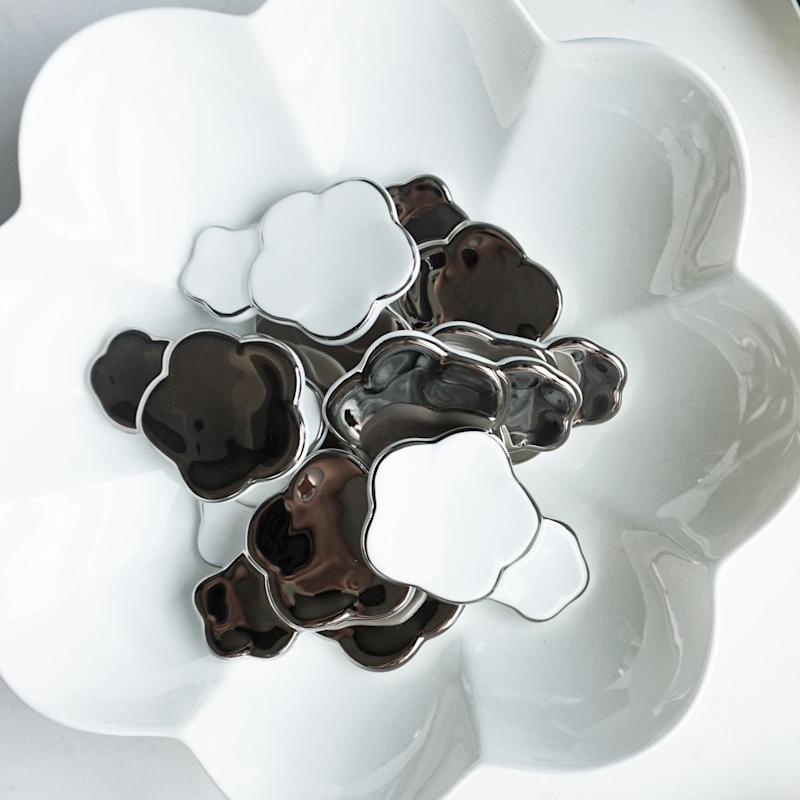 Thumbnail of Blooming - Flatware Rest - Full Platinum image