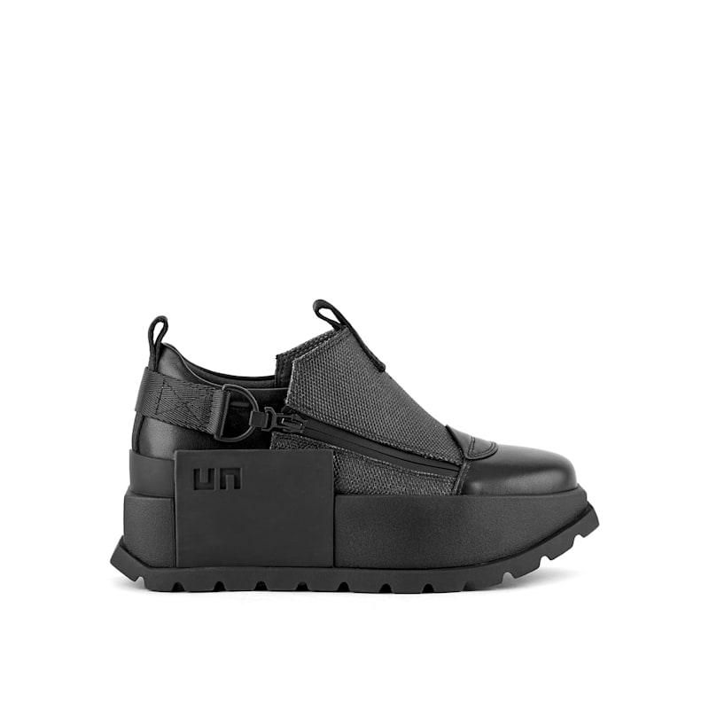 Roko Zar - Black | United Nude | Wolf & Badger