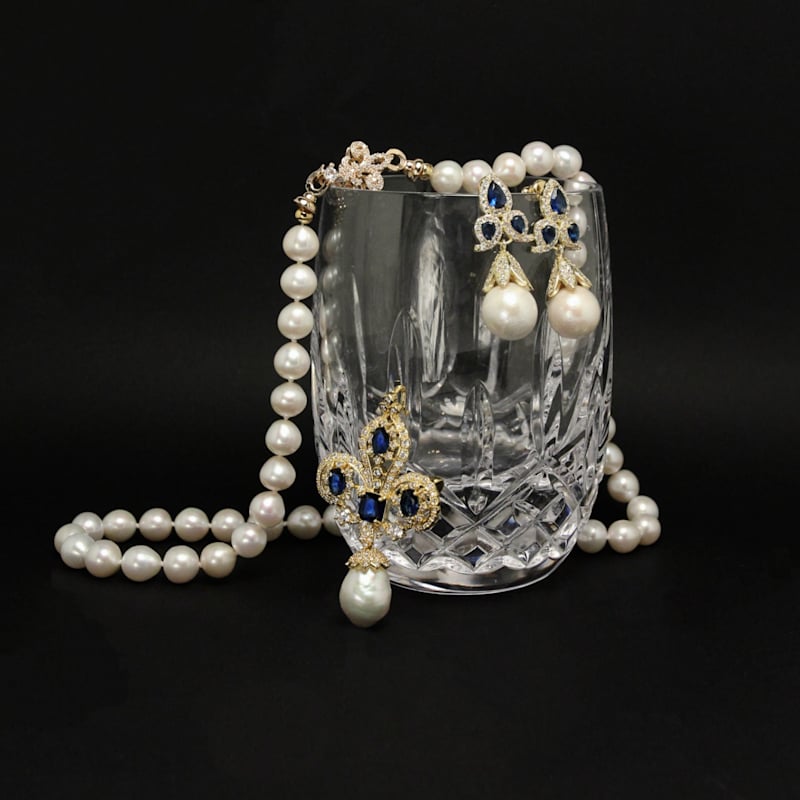 Thumbnail of Royal Blue Iris Natural Pearl Brooch & Pendant image