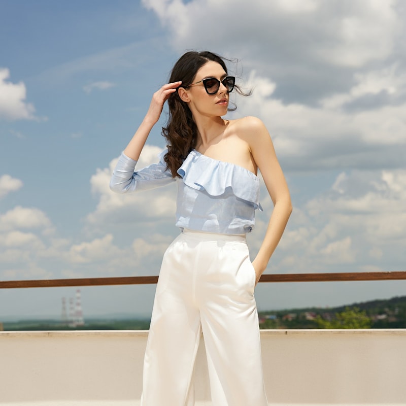 One-Shoulder Linen Blouse With Ruffle Blue AVENUE Wolf