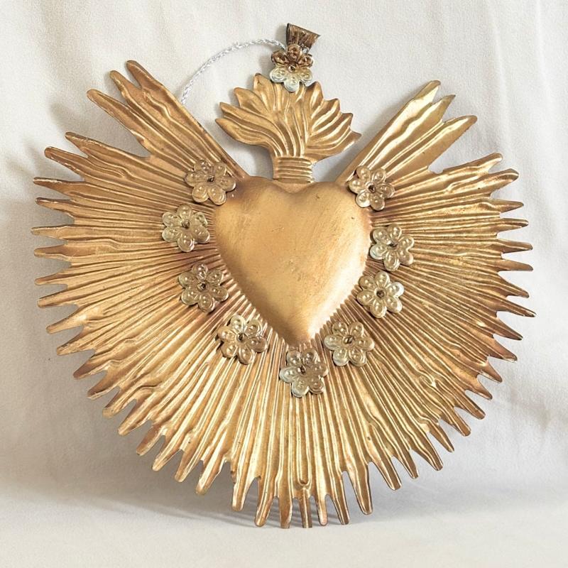 Thumbnail of Shining Rays Golden Heart image
