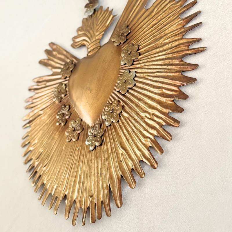 Thumbnail of Shining Rays Golden Heart image