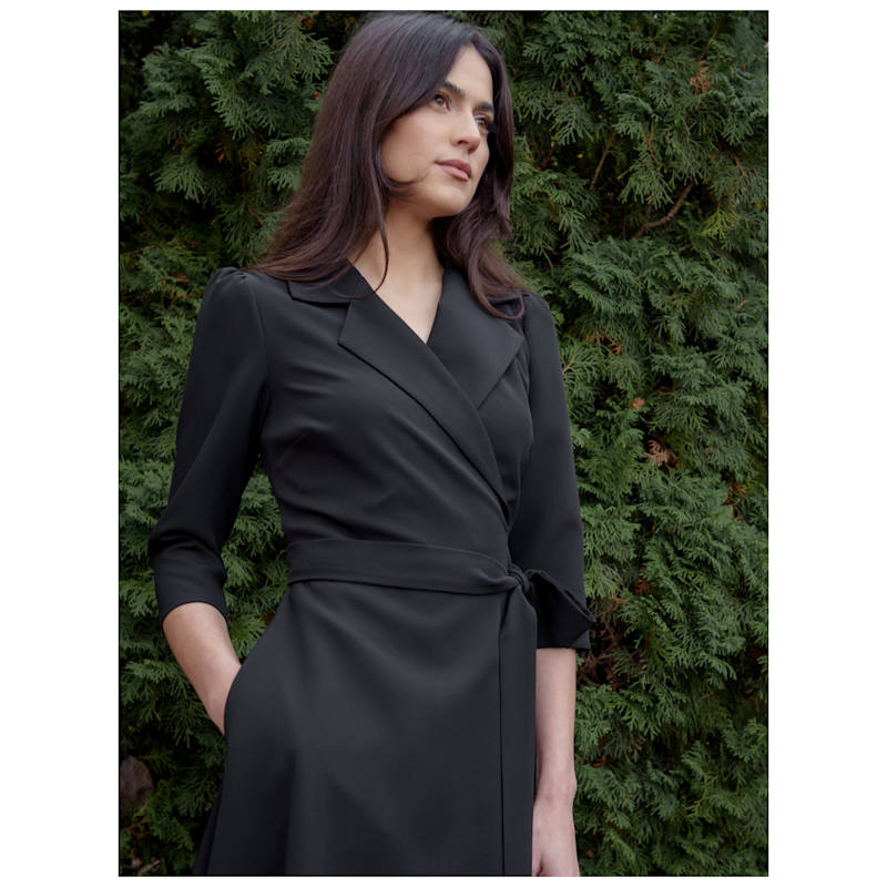 black and white horizontal striped dress Preppy & Zig Zag Bodycon AFTER-DARK-COLLECTION Color:Black Glitter Sleeveless silhouette Ridgemont Black Dresser &