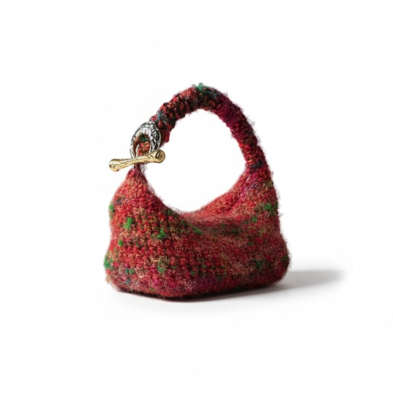 Thumbnail of Small Gigi Clasp Bag - Silk Red image