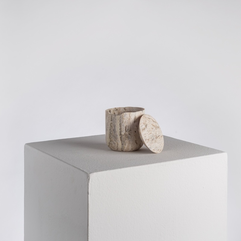 Less is More Low Container - Thumbnail 3