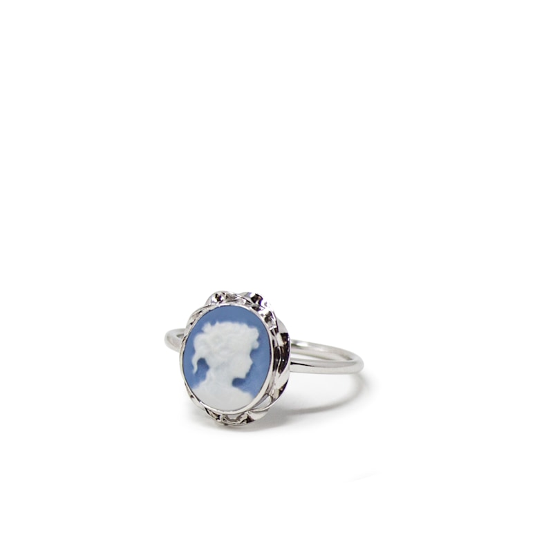 Thumbnail of Sterling Silver Sky Blue Mini Cameo Ring image