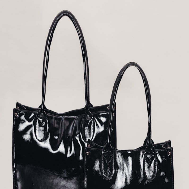 Thumbnail of The Handbag Oversized Black image