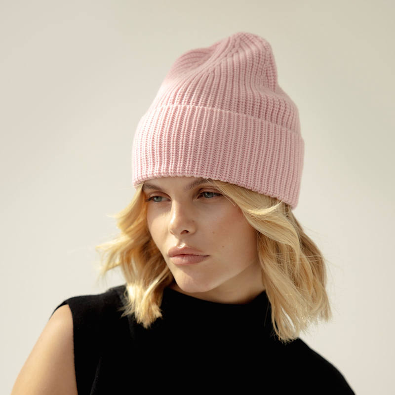 BEANIE HAT IN LIGHT PINK WOOL 403392
