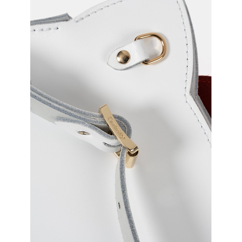 【Cambridge Satchel】Hello Kittyコラボ フェイス トートバッグ Hello Kitty Face Leather Tote Bag In Black | Cambridge Satchel