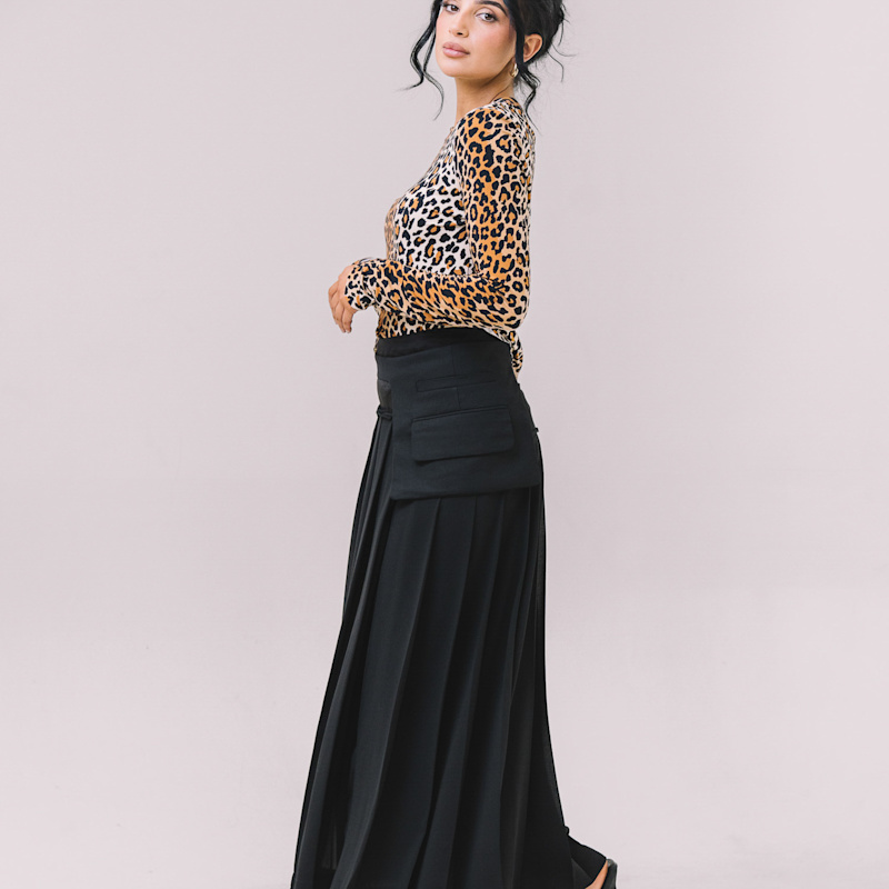 Noire Pleated Corset Skirt – Black Maxi With Utility Belt