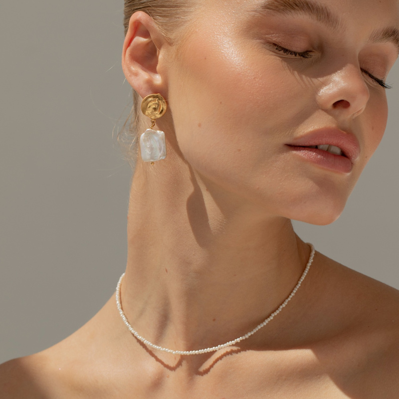 Thumbnail of The Sandi Pearl Necklace image