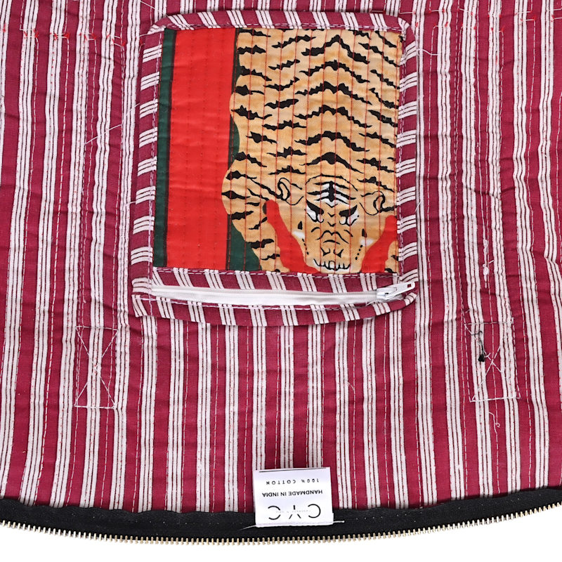 Thumbnail of The Tibetan Tiger Cotton Weekender In Green & Red image