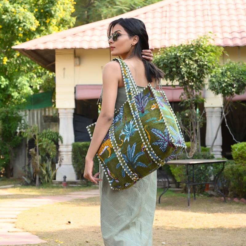 Thumbnail of The Ultimate Velvet Jungle Tote In Green image