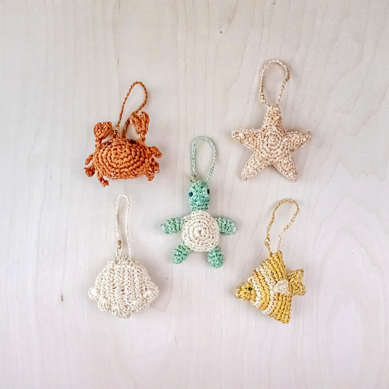 Thumbnail of Seaside Shell Bag Charm - Handmade Raffia Keychain image