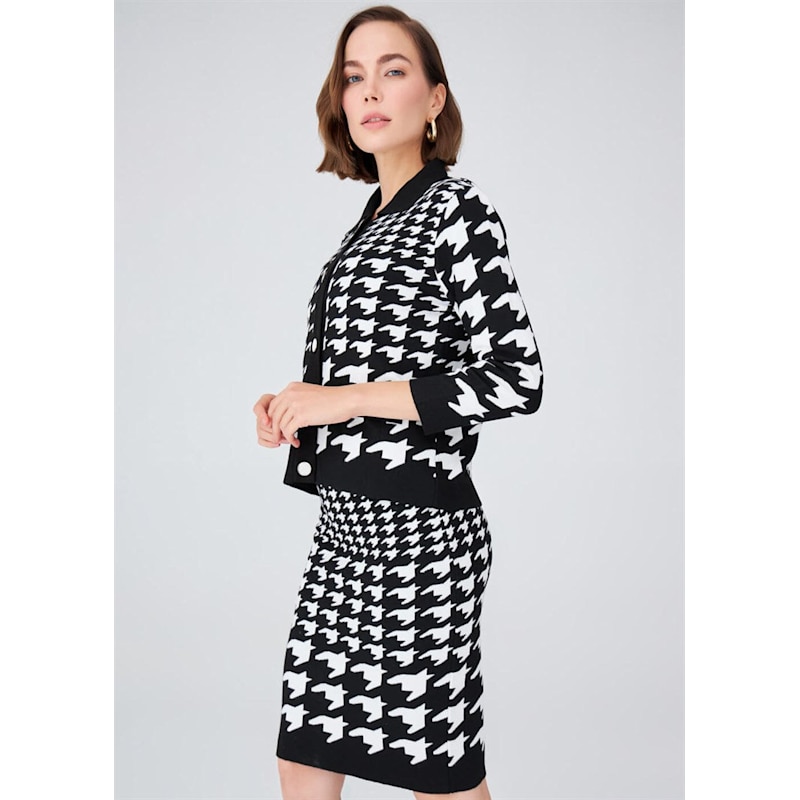 Thumbnail of Houndstooth Patterned Knitwear Short Jacket - Black/Ecru image