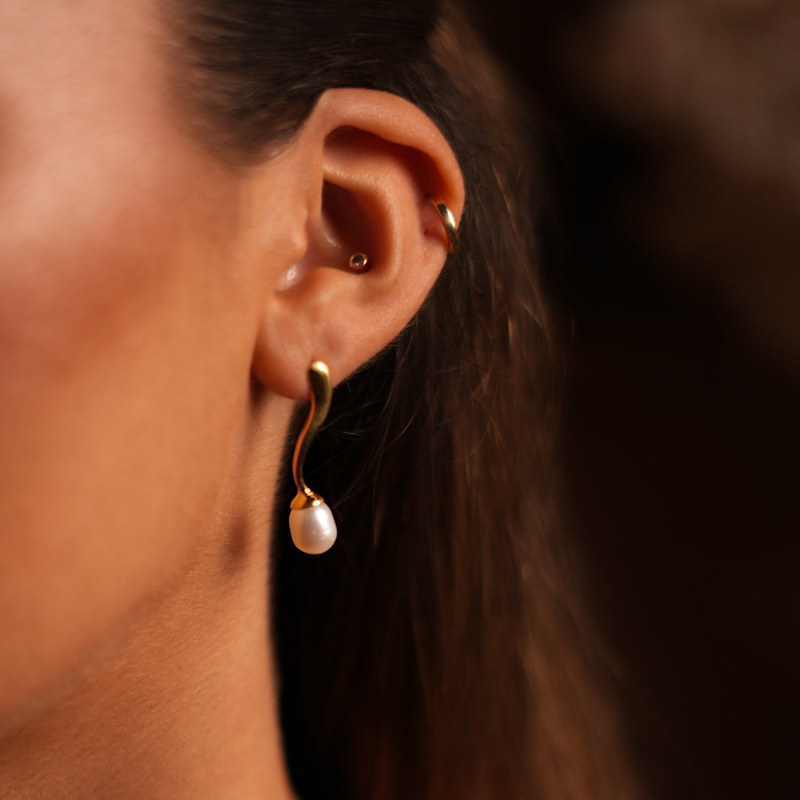 Thumbnail of Wave Gold Vermeil Pearl Drop Statement Earrings - Gold image