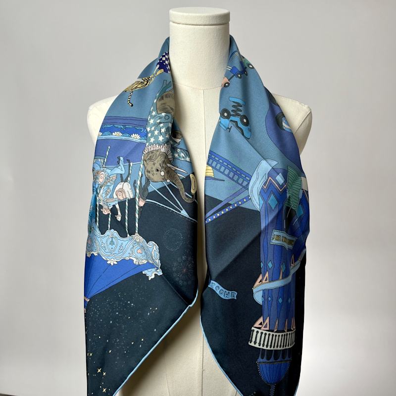 Wenzi Carnival Wonderland Hand Painted Pattern Double Sided Silk