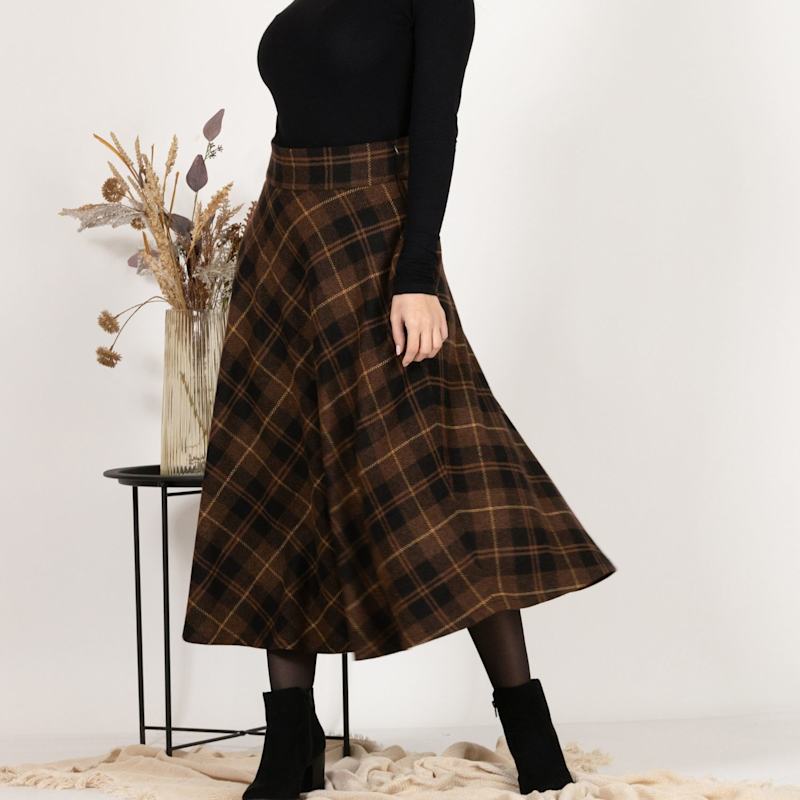 Thumbnail of Wool Midi Skirt With High Waist And Pockets In Dark Brown Plaid image