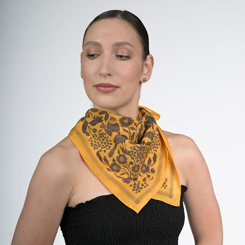 Thumbnail of Yellow Bird Scarf image