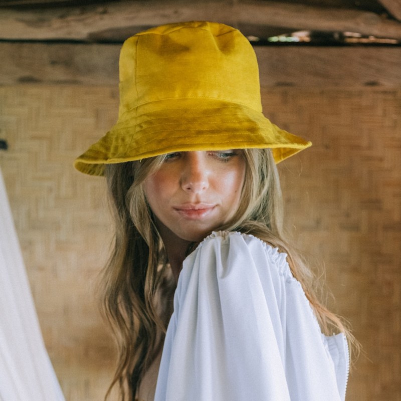 Watu Seaside Linen Bucket Hat - Sunny Yellow | Brunna.Co  display picture 1