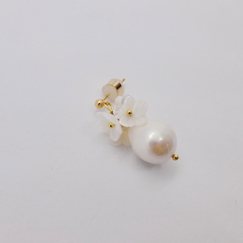 Thumbnail of Amy Flower Blossom Pearl Earrings image