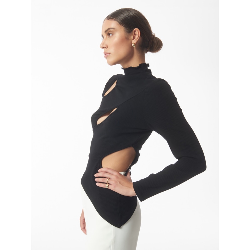 Asymmetric Cut Top in Black