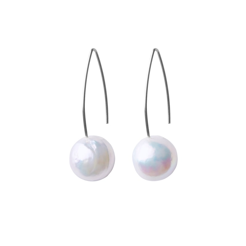 Thumbnail of Archi Baroque White Pearl Earrings - Silver image