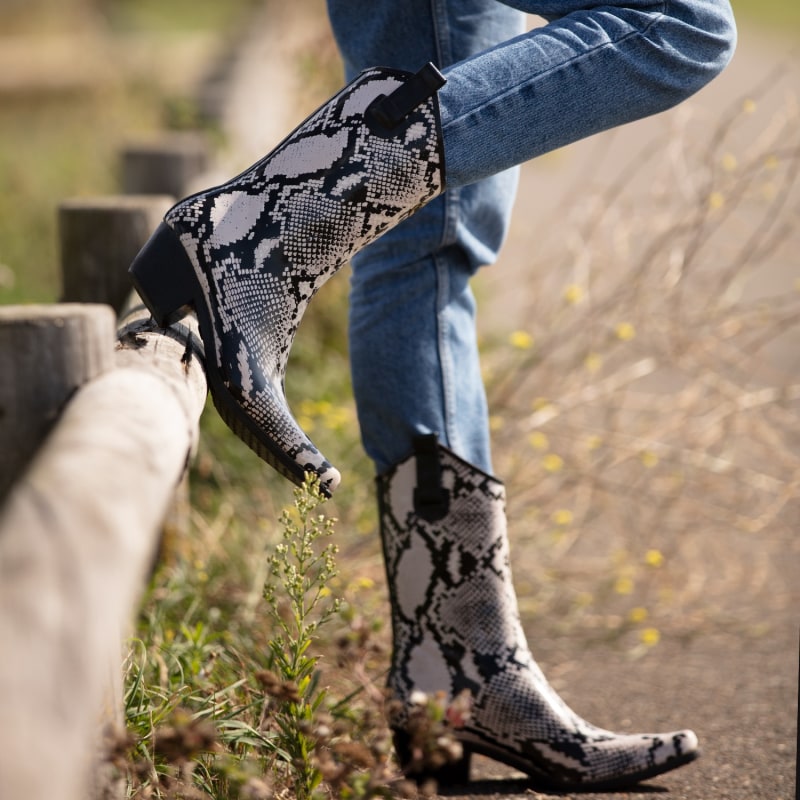 Western style snake on sale boots