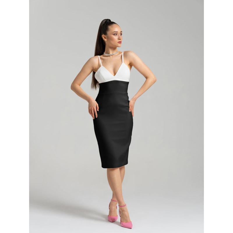 Thumbnail of Bold Simplicity Midi Dress Black & White image