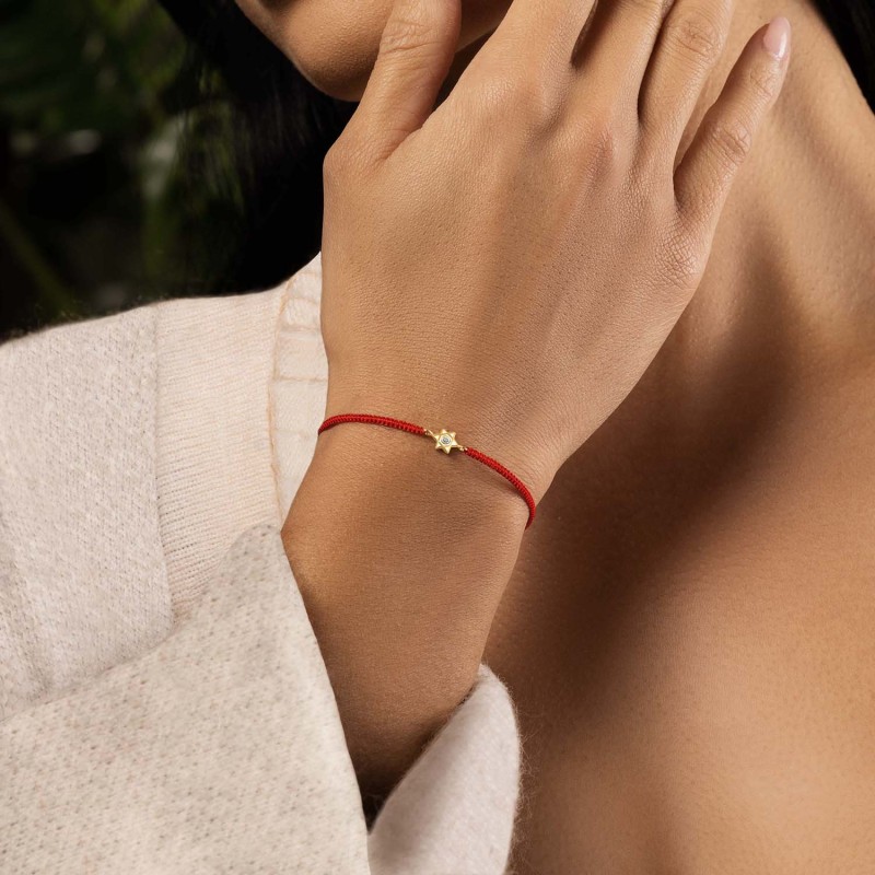 Red string charm bracelet best sale